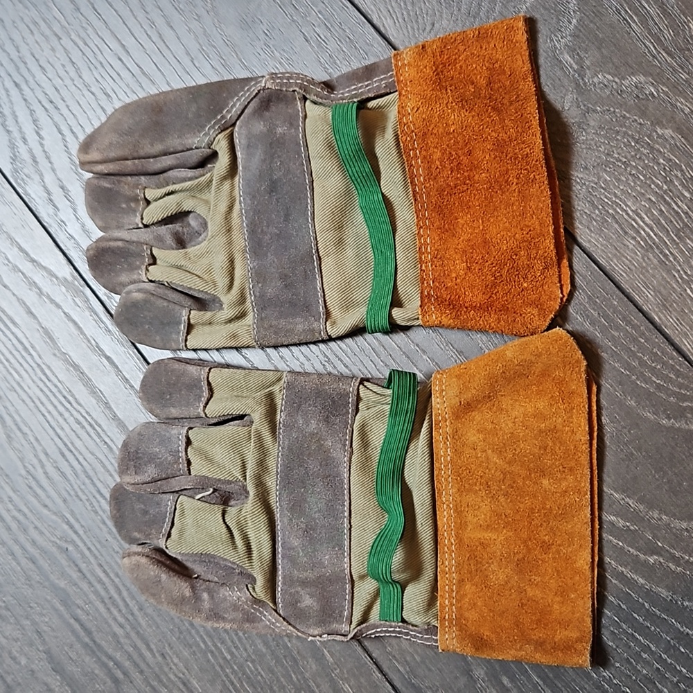 Heavy duty commercial work gloves